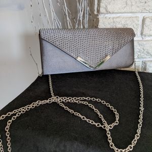 Mis deLuca clutch with long chain